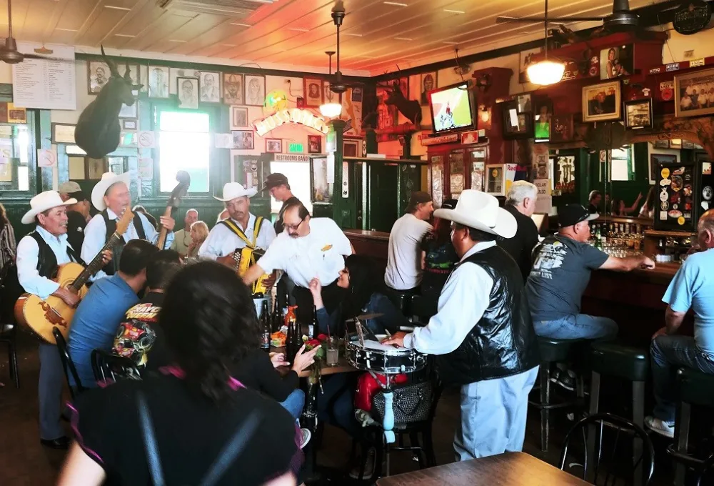 La versión de la Cantina Hussong’s: El homenaje a una embajadora