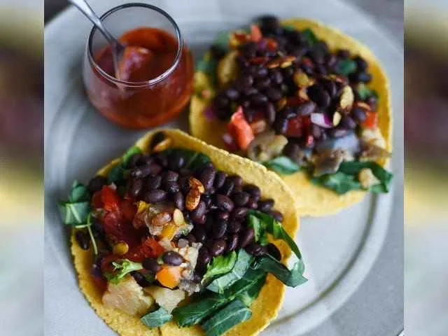 ¿Los tacos de frijol son un superalimento? Descubre qué dicen los científicos sobre este clásico de la cocina mexicana y por qué combina nutrición, tradición y sabor.