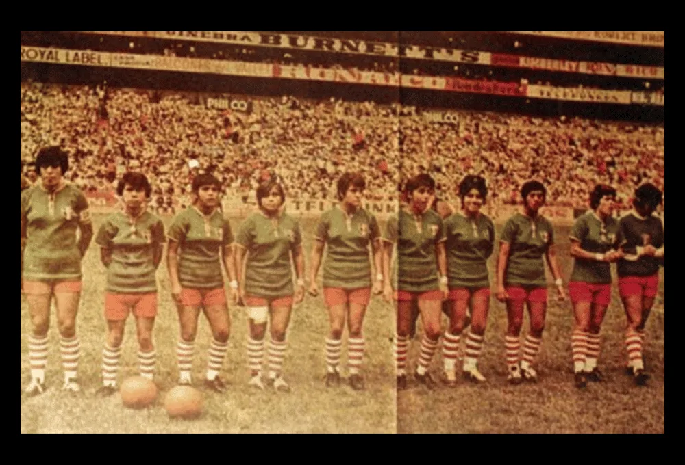 Selección de México en Campeonato Mundial Femenil de 1971.