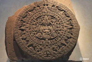 ¿Qué significa realmente el Calendario Azteca y por qué estuvo enterrado durante siglos en el Zócalo?