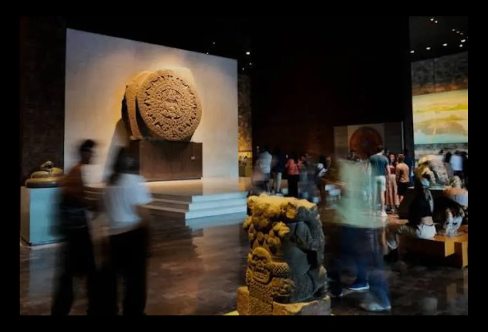 ¿Qué significa realmente el Calendario Azteca y por qué estuvo enterrado durante siglos en el Zócalo?