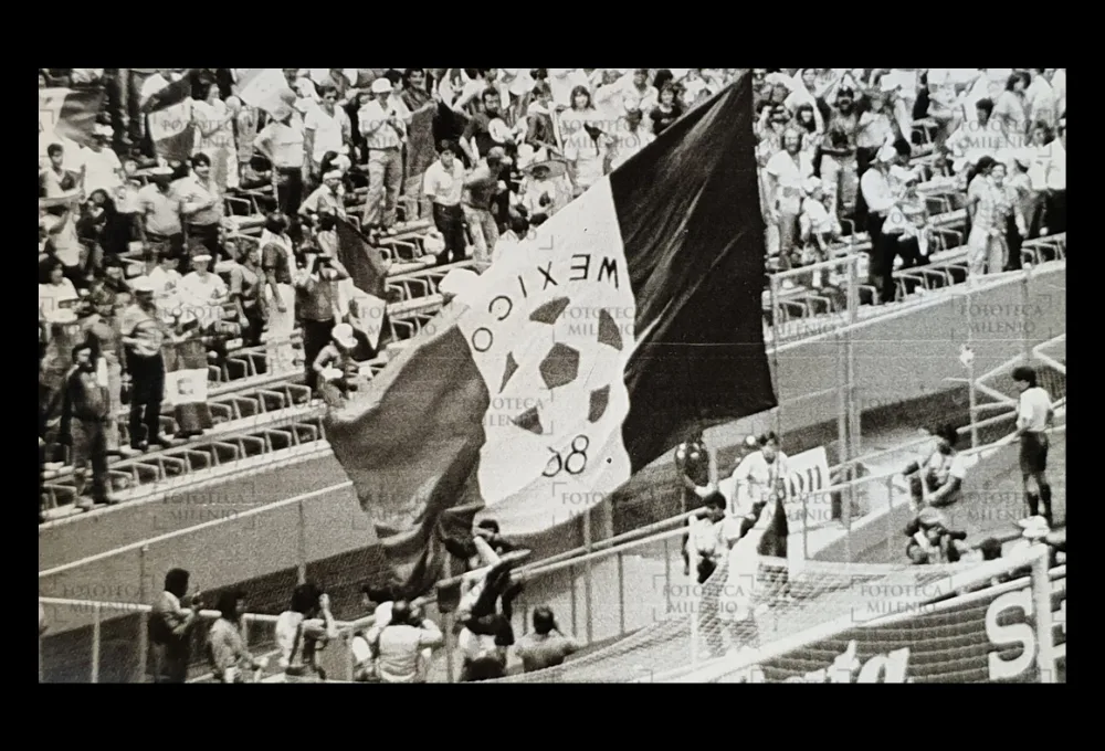 Afición en Estadio Azteca, en Mundial México 1986.