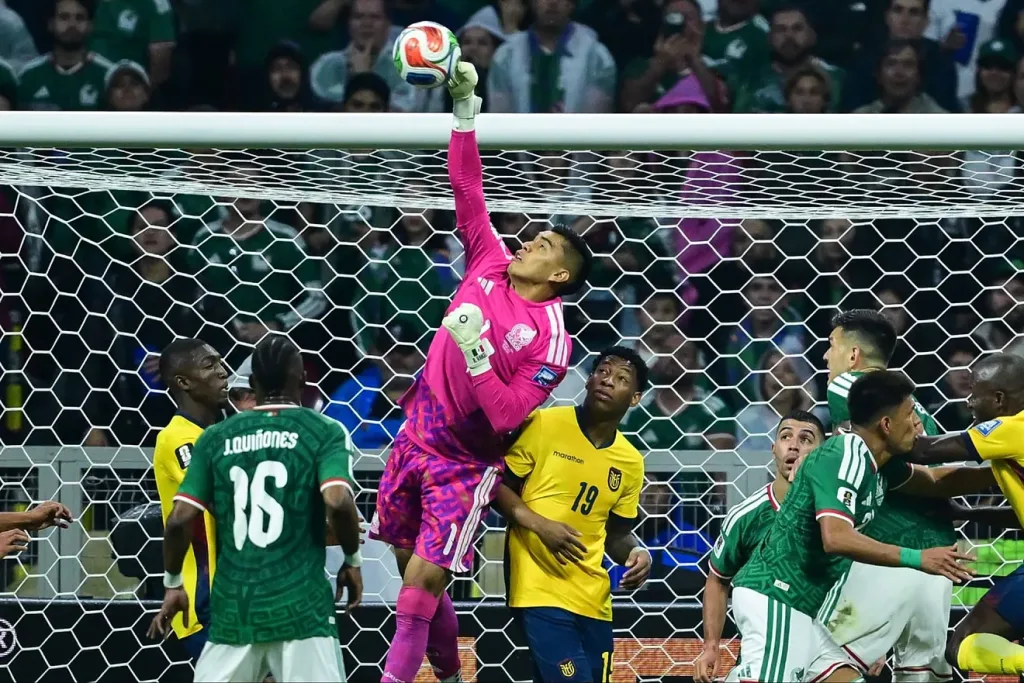 Conoce la inspiradora historia de Raúl "Tala" Rangel, el guardameta que pasó de trabajar en una ladrillera familiar a convertirse en uno de los grandes referentes de la Selección Mexicana en el Mundial de 2026.