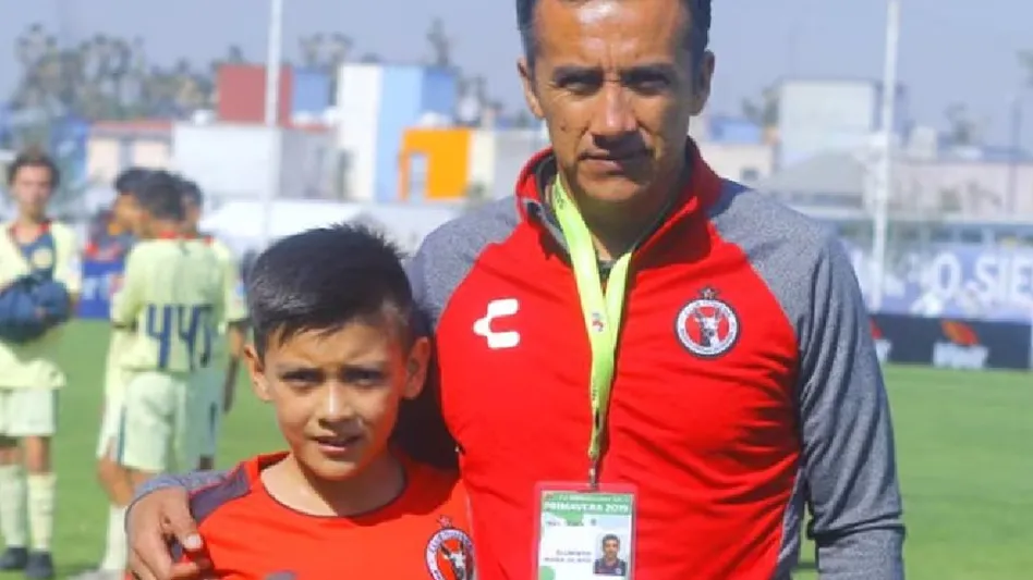 Descubre quién es Gilberto Mora, la joven promesa del fútbol mexicano. Conoce su historia, sus inicios en el fútbol, su explosión en la Liga MX, su papel con la Selección Mexicana y por qué muchos lo consideran el futuro del Tri