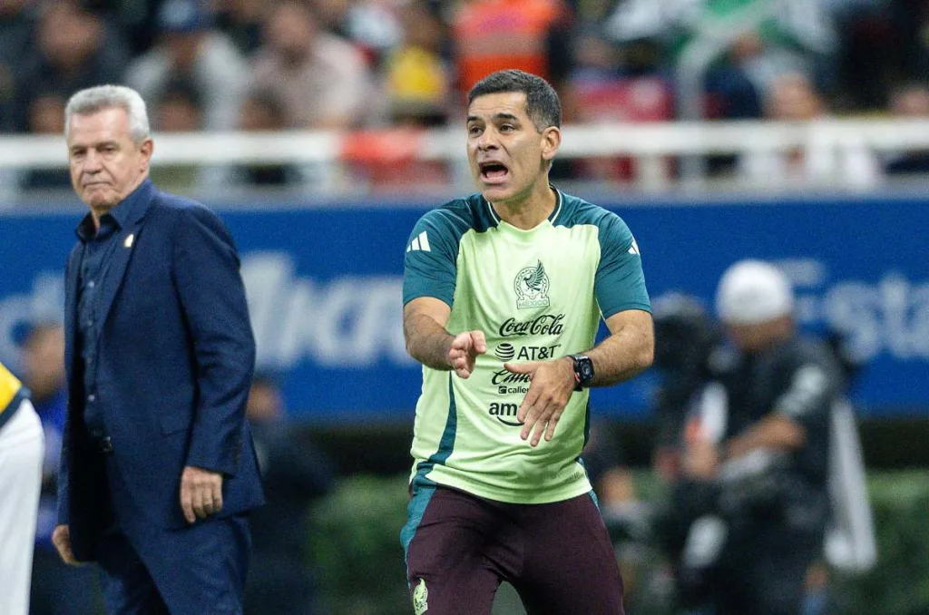 Conoce por qué miles de aficionados ven en Rafa Márquez una esperanza para el futuro de la Selección Mexicana. Su liderazgo, experiencia internacional y formación como entrenador alimentan la ilusión rumbo a los próximos años.