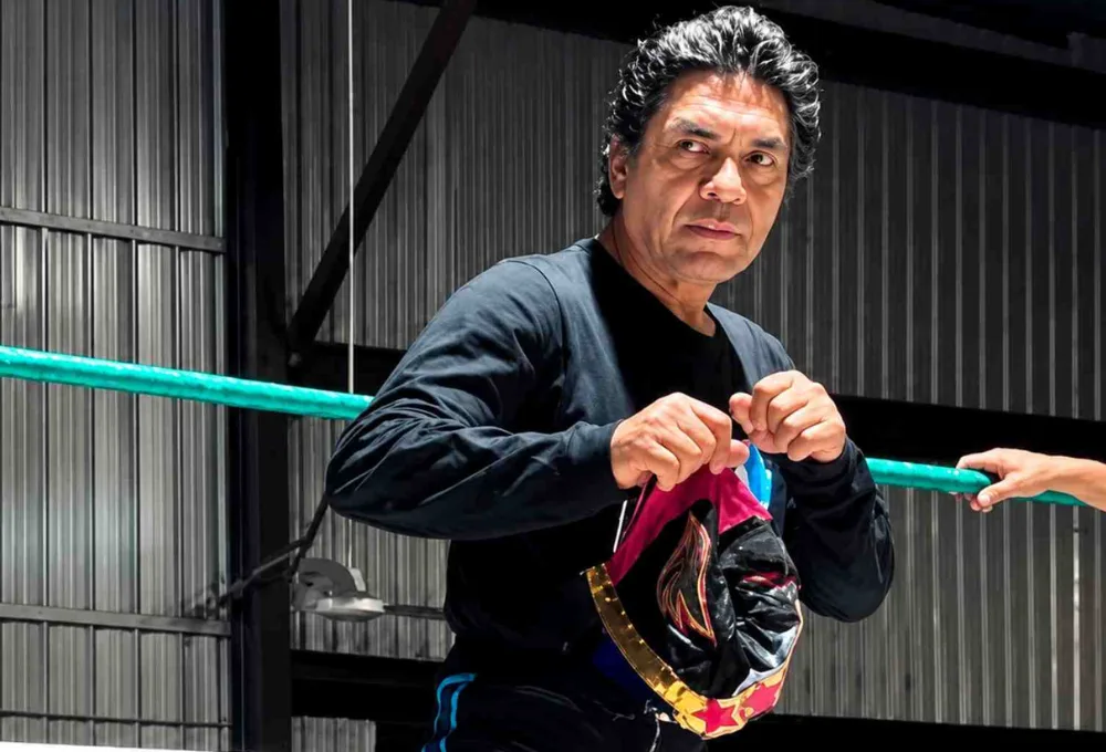 Conoce los 5 casos más trágicos de muertes de luchadores dentro y fuera del ring, sus historias, los fatales accidentes y el impacto en la seguridad.