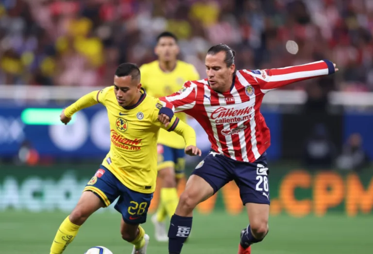 Descubre la historia, rivalidad y estadísticas del Clásico Nacional entre América y Chivas. ¿Quién es el más grande de la Liga MX?