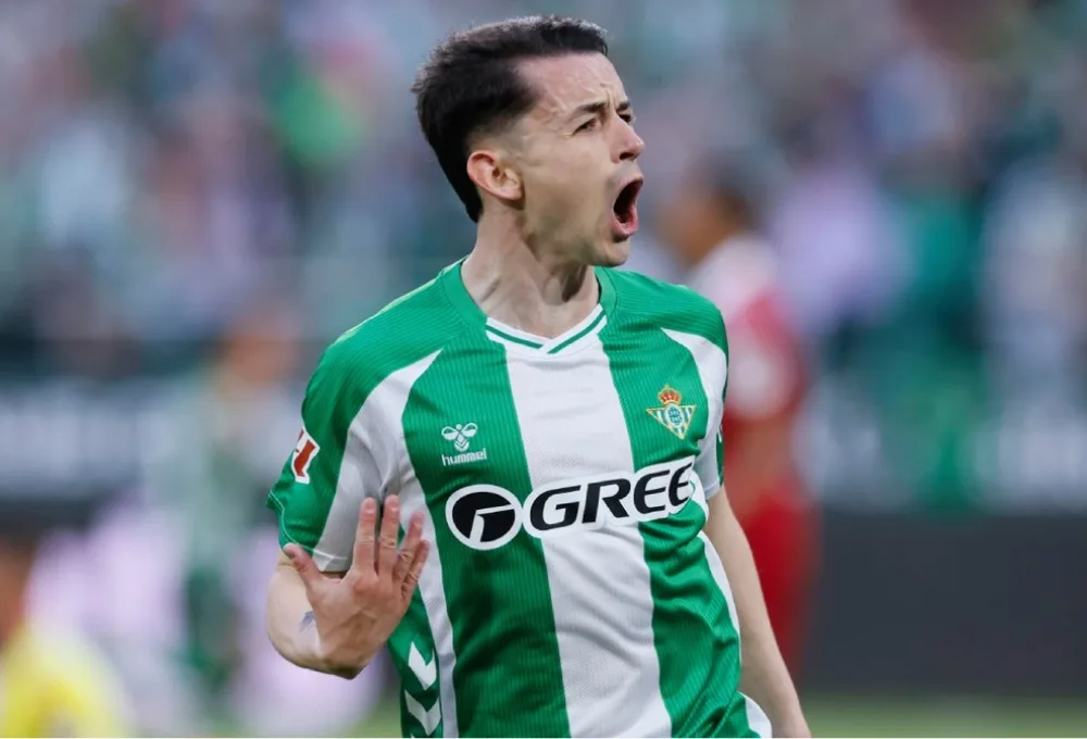 Conoce a los 7 futbolistas mexicanos que jugarán en la Champions League, Europa League y Conference League 2026-27. Descubre sus equipos y rivales.