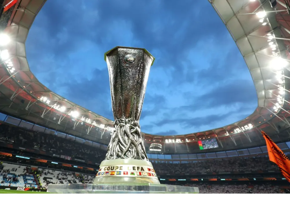 Conoce a los 7 futbolistas mexicanos que jugarán en la Champions League, Europa League y Conference League 2026-27. Descubre sus equipos y rivales.