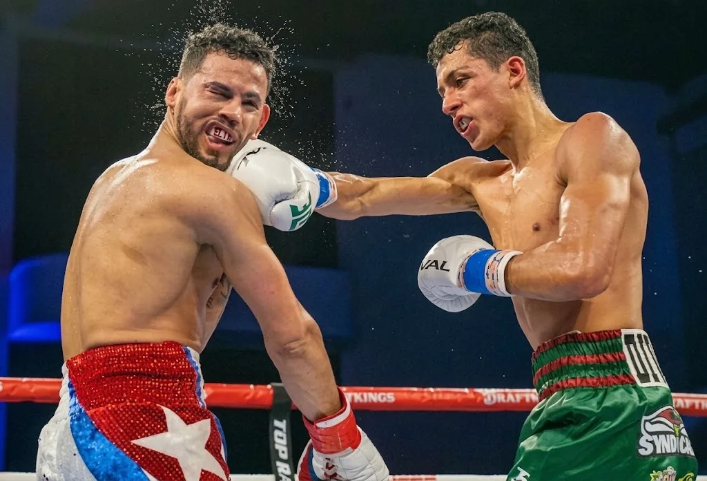 Descubre todos los detalles de "Mexico vs. The World" 2026 en Arabia Saudita: cartelera completa, peleas estelares de Canelo y Munguía, horarios y bolsa millonaria.