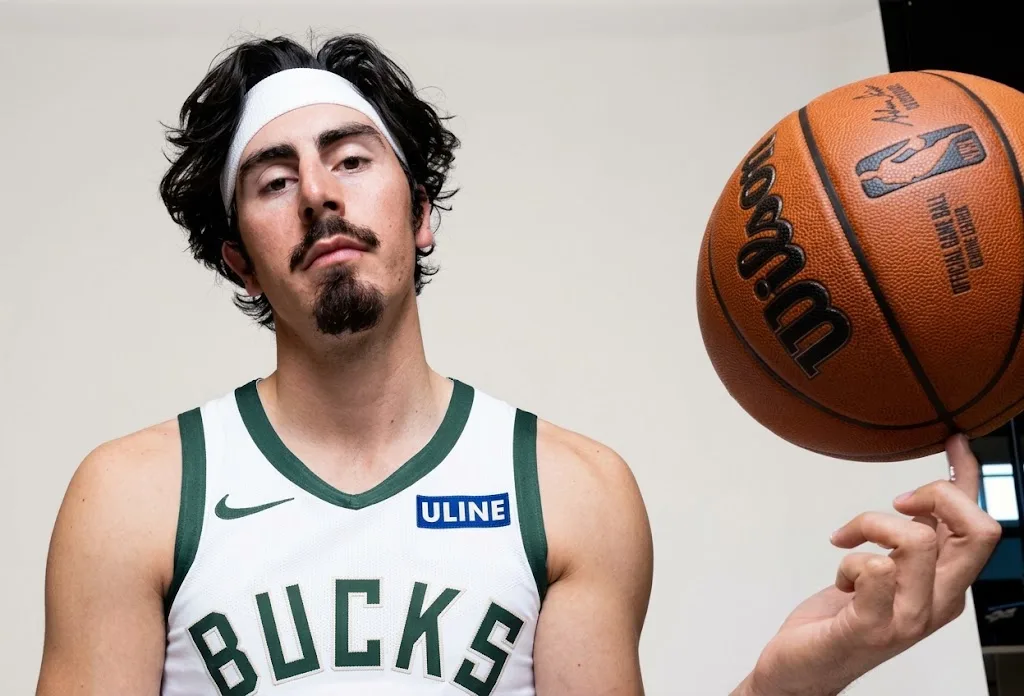 Conoce todos los detalles del arranque de la pretemporada NBA 2026-2027, el rol estelar de Jaime Jaquez Jr. en Milwaukee y el debut de Karim López en Memphis.