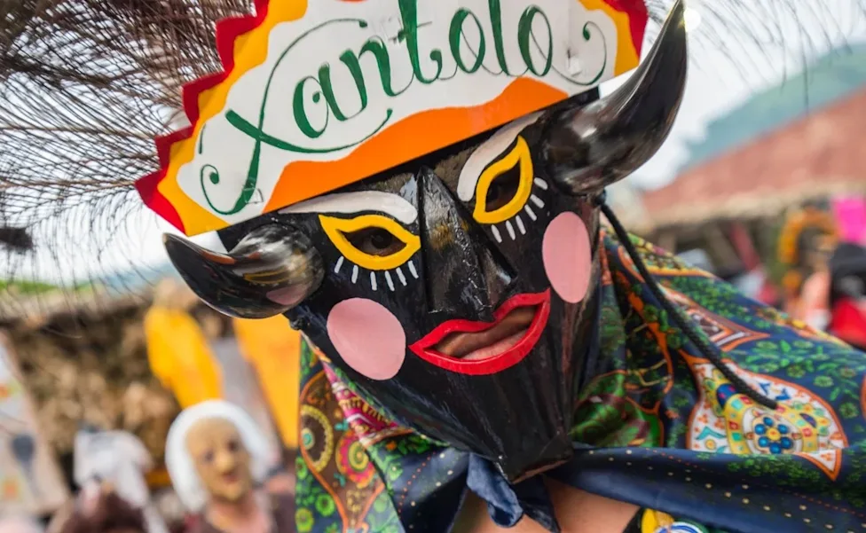 Descubre el Hanal Pixán, el S’ui K’en y el Xantolo. Se trata de tres celebraciones del Día de Muertos que conservan las tradiciones de los pueblos indígenas de México. ¿Ya fuiste a alguna?