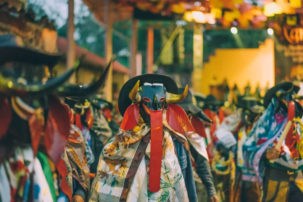 Descubre el Hanal Pixán, el S’ui K’en y el Xantolo. Se trata de tres celebraciones del Día de Muertos que conservan las tradiciones de los pueblos indígenas de México. ¿Ya fuiste a alguna?