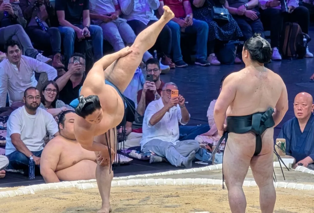 El sumo regresa a México tras 45 años. Descubre la fecha, sede de "Sumo CDMX 2026", reglas, precios de boletos e historia de este deporte milenario.
