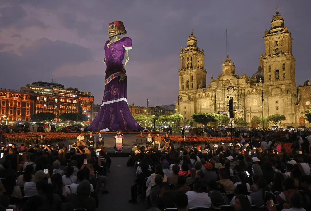 Catrina récord de 33 metros en el Zócalo CDMX 2026