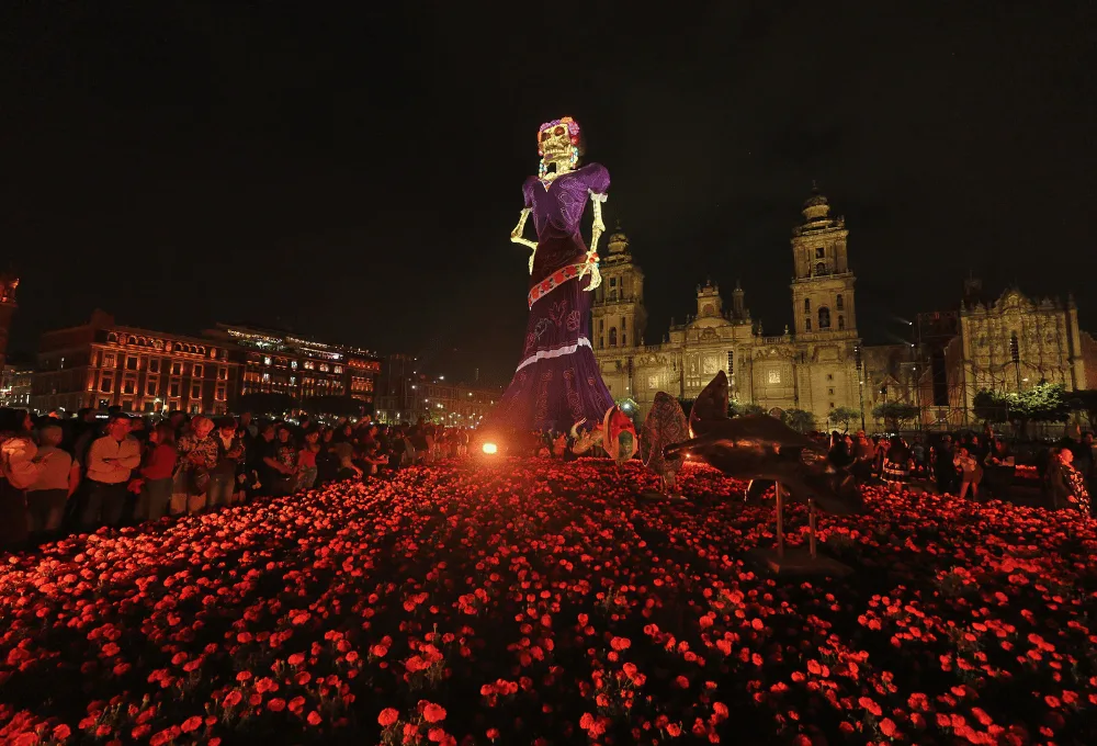 ¿Dónde ver la Ofrenda Monumental y la Catrina récord de 33 metros en el Zócalo CDMX 2026?