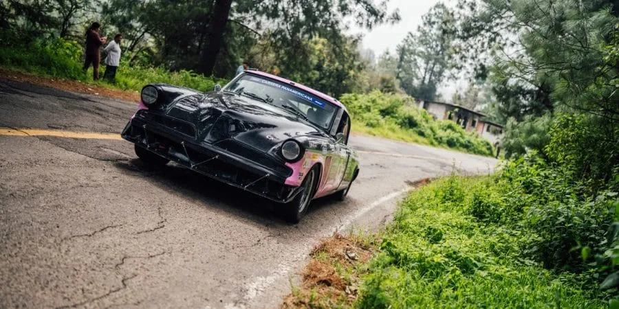 El rugido de los motores, vehículos históricos y pilotos internacionales están por transformar uno de los Pueblos Mágicos más emblemáticos de Morelos. Descubre cómo vivir este encuentro que combina automovilismo, historia y turismo. ¿Te vas a lanzar?