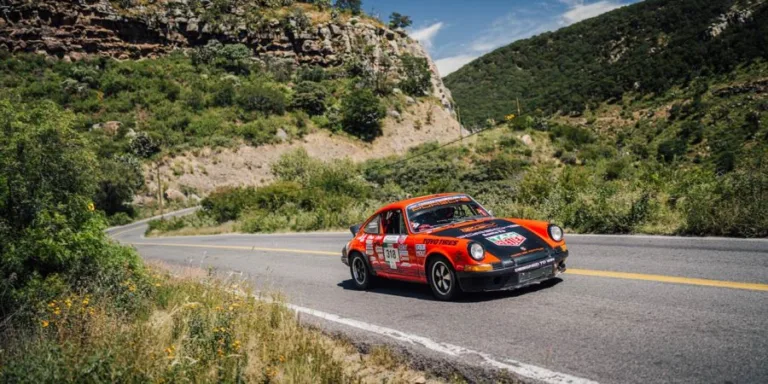 El rugido de los motores, vehículos históricos y pilotos internacionales están por transformar uno de los Pueblos Mágicos más emblemáticos de Morelos. Descubre cómo vivir este encuentro que combina automovilismo, historia y turismo. ¿Te vas a lanzar?
