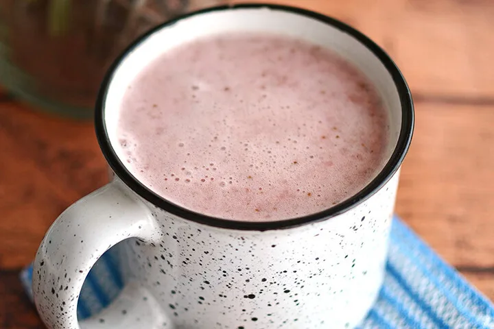 Una taza humeante puede contar mucho más que una receta. Descubre cinco sabores tradicionales que merecen acompañarte cuando comienza a refrescar y las temperaturas bajen de forma considerable. Y a ti ¿cuál de estás te gusta más?