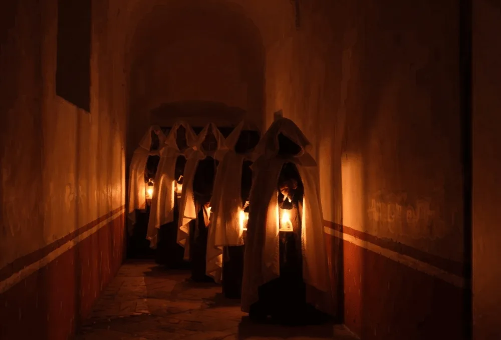 Recorrido Nocturno de Leyendas en el Ex Convento del Desierto de los Leones. Terror.