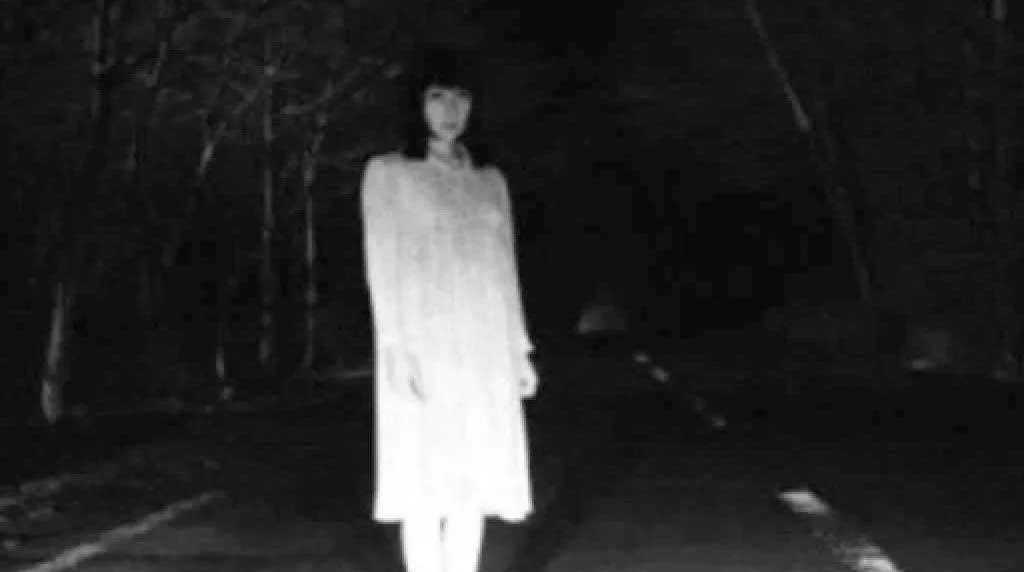 Descubre la leyenda de la novia fantasma de la carretera México-Cuernavaca, una de las historias más conocidas de las carreteras mexicanas. Conoce su origen, las distintas versiones del relato y qué hay de cierto detrás de este misterioso personaje.